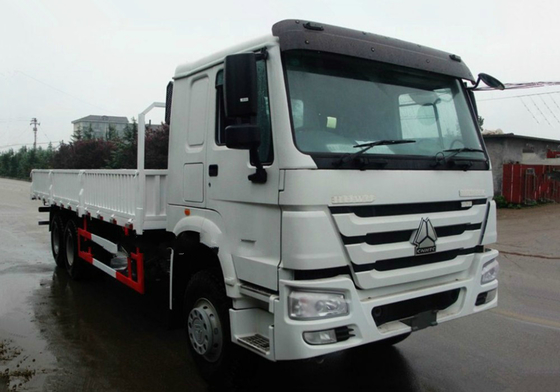 ساينو تراك HOWO 6X4 شاحنة بضائع ثقيلة سرير منخفض 290HP HF7 / HF9 المحاور الأمامية 40 طن