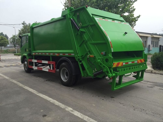 SINOTRUK HOWO 4 * 2 شاحنة ضغط القمامة المدمجة 12m3