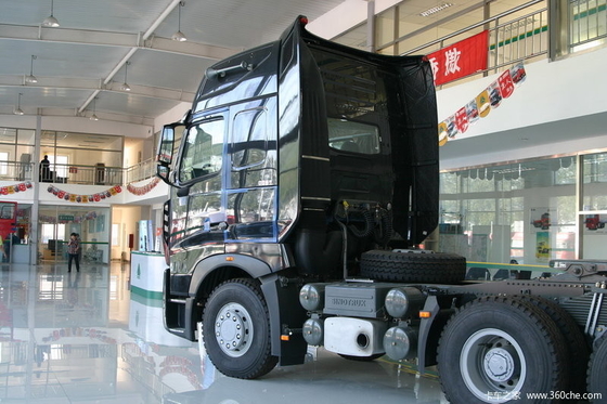 12R22.5 371hp 10 Wheeler Sinotruk Howo 6x4 Tractor Truck