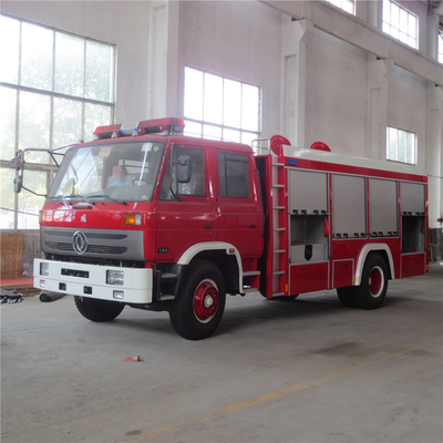 شاحنة إطفاء حريق حمراء 140KW 5000L Dongfeng 4 * 2