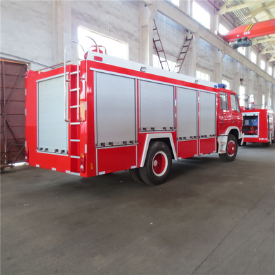 شاحنة إطفاء حريق حمراء 140KW 5000L Dongfeng 4 * 2