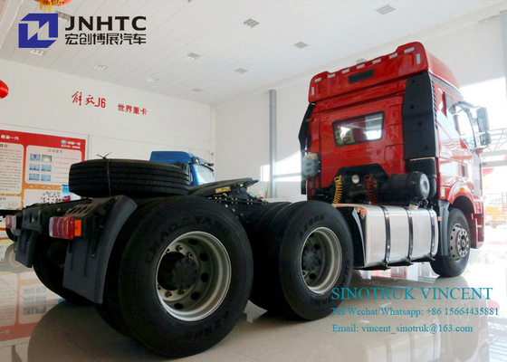Faw J6P Euro 2350hp 10 Wheels 6x4 شاحنة جرار مع مخابئ مزدوجة