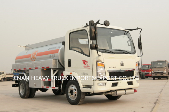 Sinotruk Howo Light Mini Oil Oil Tanker Truck 4x2 6cbm 6000Liter