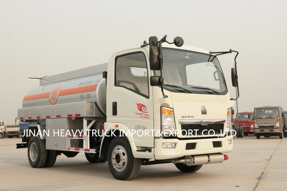 Sinotruk Howo Light Mini Oil Oil Tanker Truck 4x2 6cbm 6000Liter