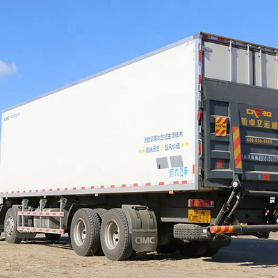 سينوتروك HOWO 45cbm مجمد ثلاجة 8x4 شاحنة تبريد 20 طن شاحنة تبريد ثقيلة