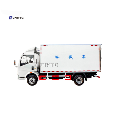Howo 6 Wheeler Light مبردة صندوق شاحنة 3T 5 طن