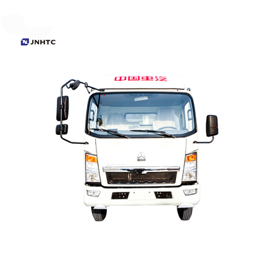 Howo 6 Wheeler Light مبردة صندوق شاحنة 3T 5 طن