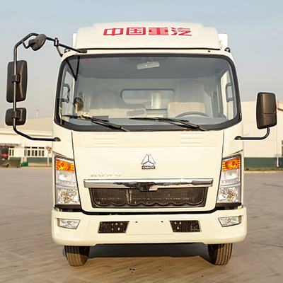 Howo 6 Wheeler Light مبردة صندوق شاحنة 3T 5 طن