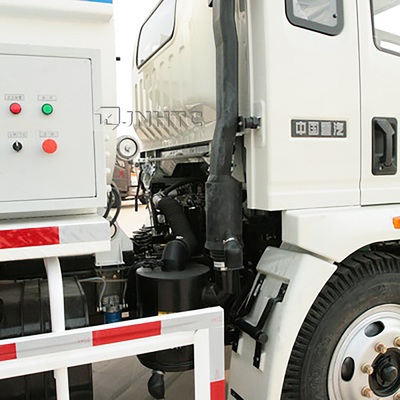 HOWO 4x2 Euro4 Euro2 Light Duty شاحنة تجارية للمطبخ نفايات خزانة الطعام