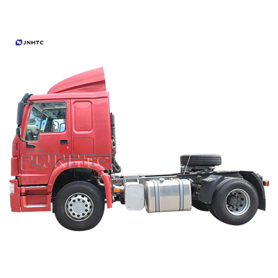 Sinotruk Howo 400L Tanker Diesel Tractor Truck 4x2 102km / h