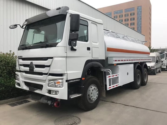 شاحنة ناقلة وقود الزيت ساينو تراك LHD 400L 20cbm 371HP
