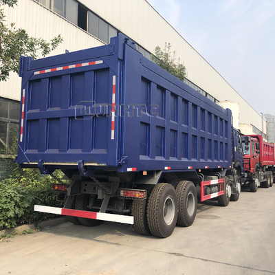 SINOTRUK HOWO 12 Wheeler Heavy Duty Dump Truck ذاتية التحميل 8x4 3cbm 371hp