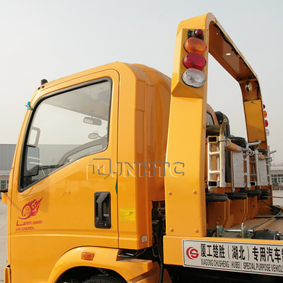 Sinotruk HOWO جديد / مستعمل 3 طن 4x2 هادم سحب شاحنة إزالة كتلة الطريق