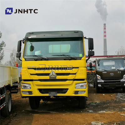 Sino Truck HOWO 6X4 Flatbed Container Trailer Sidewall Truck الشاسيه