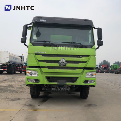 HOWO 8x4 12 عجلات شاحنة خزان الوقود التزود بالوقود 30cbm 35cbm 25 Cbm Euro2 Euro3