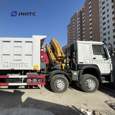 شاحنة قلابة HOWO 16 Wheeler مع رافعة ذراع قابلة للطي 10T مع محور الرفع