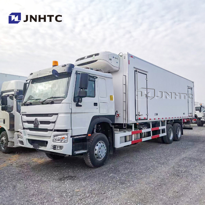 Sinotruk HOWO Euro2 6x4 مبردة تسليم فان المشروبات المشروبات