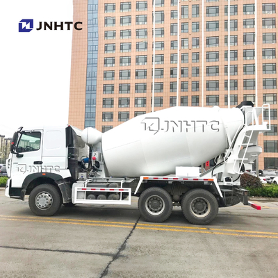 Howo Sinotruk 9 Cubic 10m3 12CBM شاحنة خلاطة أسمنت مقعدين
