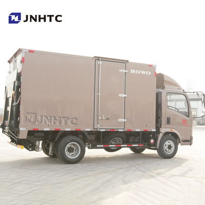 Sinotruck Howo Light Duty الشاحنات التجارية النقل 4x2 Van