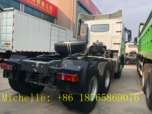 Sinotruk Howo 6 * 4 Tractor Truck 10 wheeler Tractor Head 100 طن