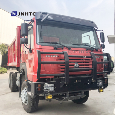 اللون الأحمر 336hp شاحنة قلابة Sinotruk Howo مع 10 عجلات وسعة 18m3