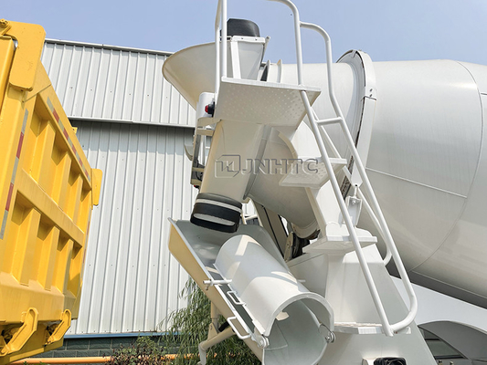 10 عجلات شاحنة خلط الخرسانة Sinotruk HOWO 9m3