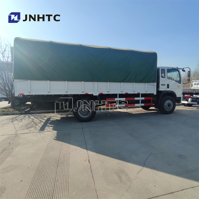 SINOTRUK HOWO Military Truck 4X4 6X6 8X8 نقل الجندي مع مقاعد