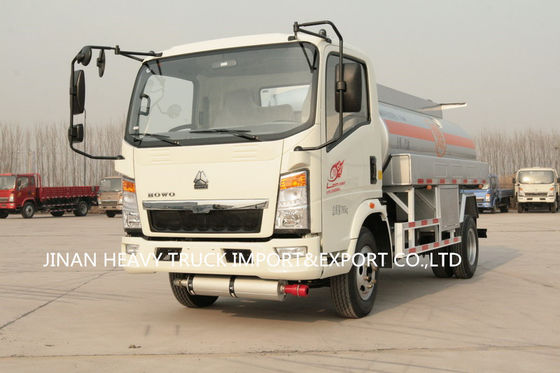 Sinotruk Howo Light Mini Oil Oil Tanker Truck 4x2 6cbm 6000Liter